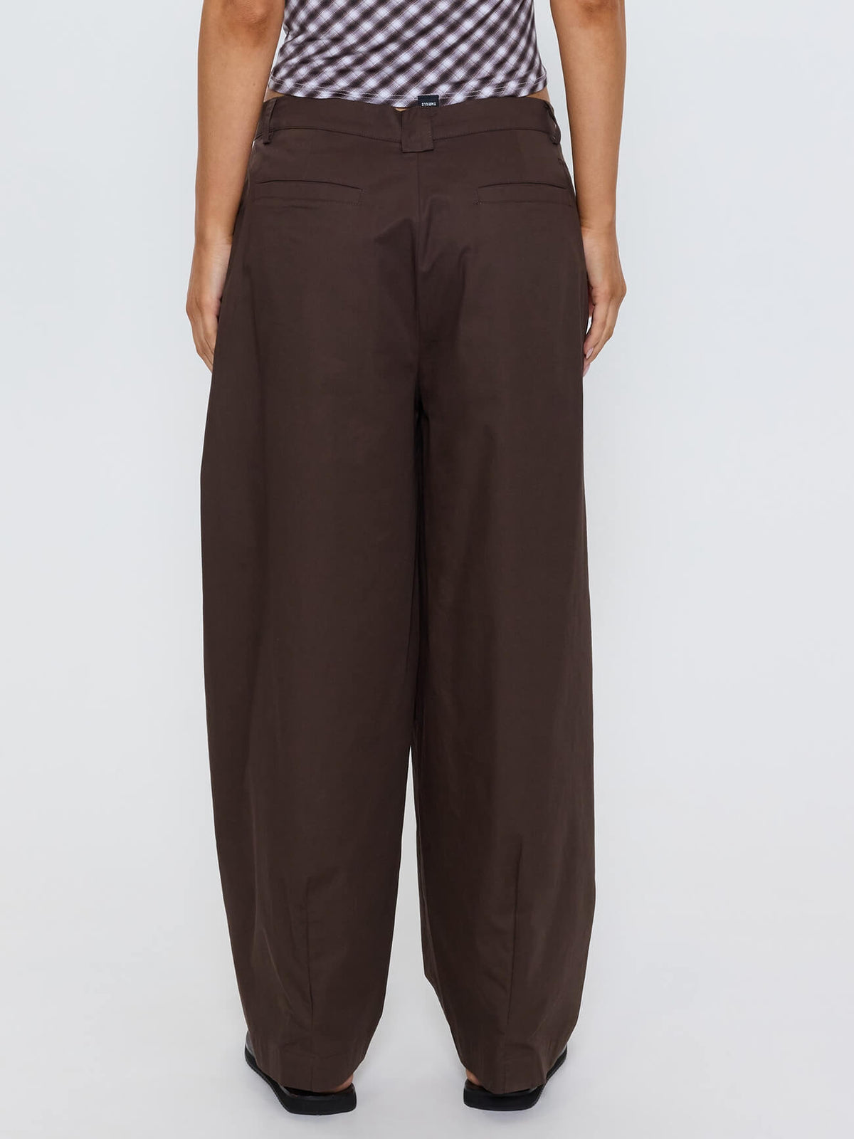 Freddie Tapered Pleat Pant - Brown